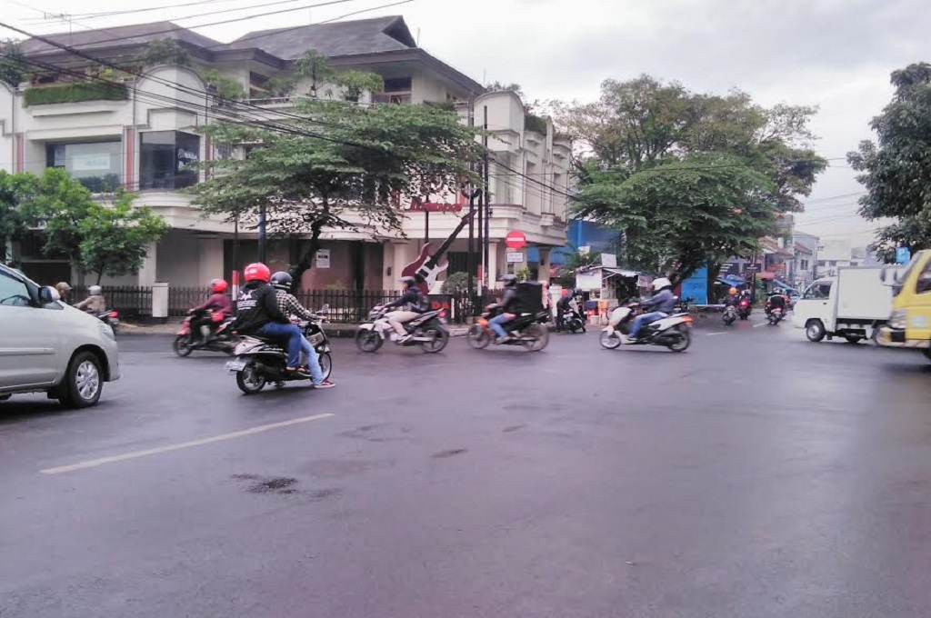 Persimpangan Jalan Naripan, lokasi kecelakaan yang menewaskan seorang warga Kota Bandung, MTVN - Octavianus