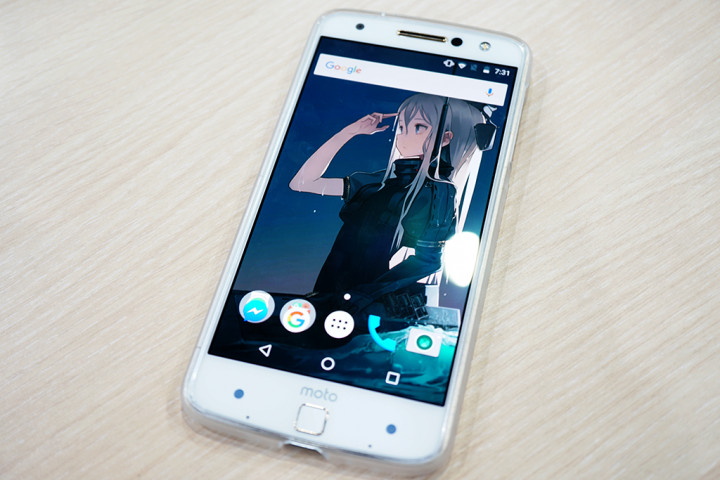 Menjajal Moto Z, Inikah Ponsel Masa Depan?