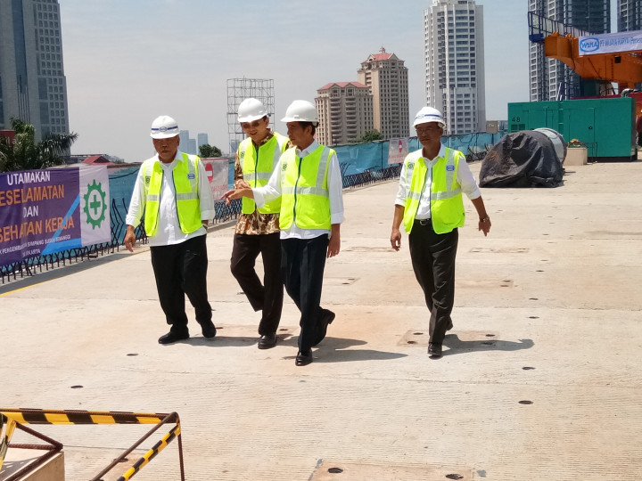 Presiden Puas Proyek Simpang Susun Semanggi Berjalan Cepat