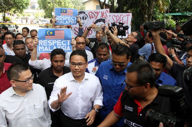 Partai UMNO Malaysia Demo di Depan Kedubes Korut