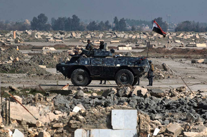 Pasukan Irak Rebut Bandara Mosul dari IS