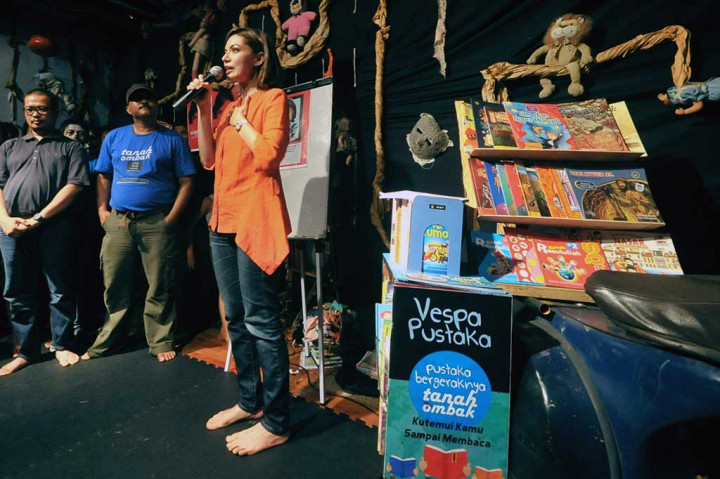 Najwa Shihab Luncurkan Vespa Pustaka Tanah Ombak