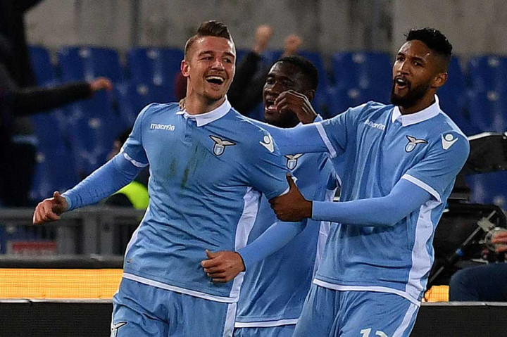 Lazio Kalahkan AS Roma 2-0