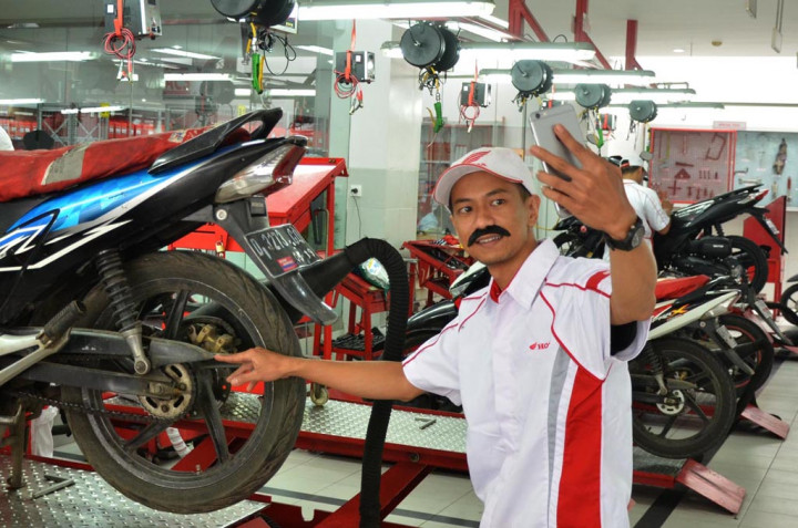 Interaksi Langsung Dengan Konsumen Memanfaatkan Instagram Live