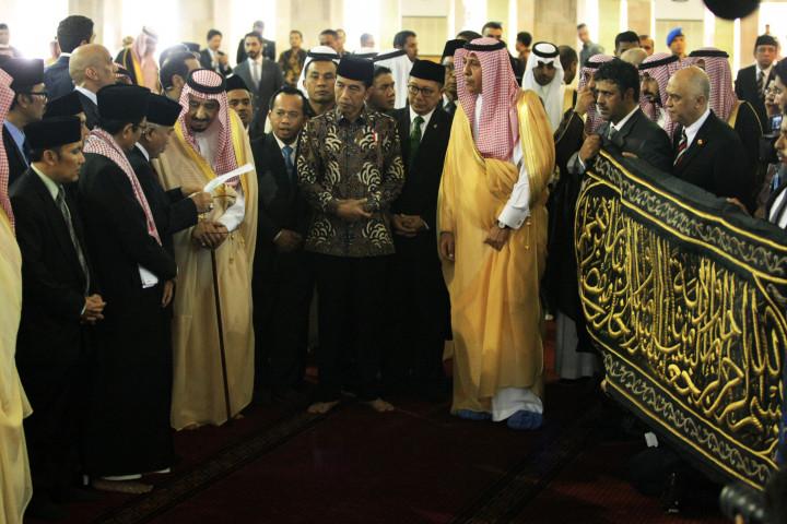 Raja Salman Berikan Potongan Kiswah untuk Istiqlal