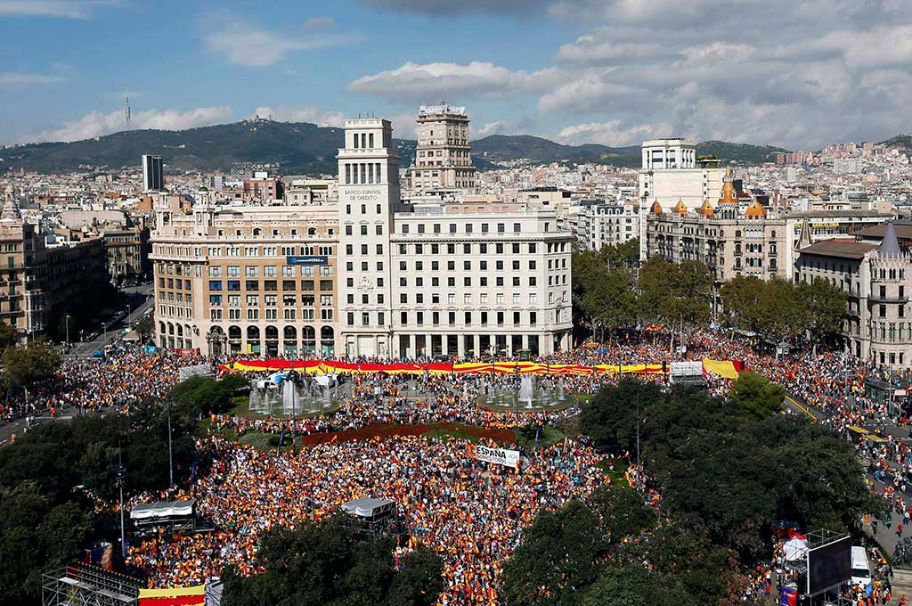 Catalunya mengajukan referendum karena penduduknya mempunyai bahasa dan kebudayaan yang juga berbeda. Foto: REUTERS/Albert Gea