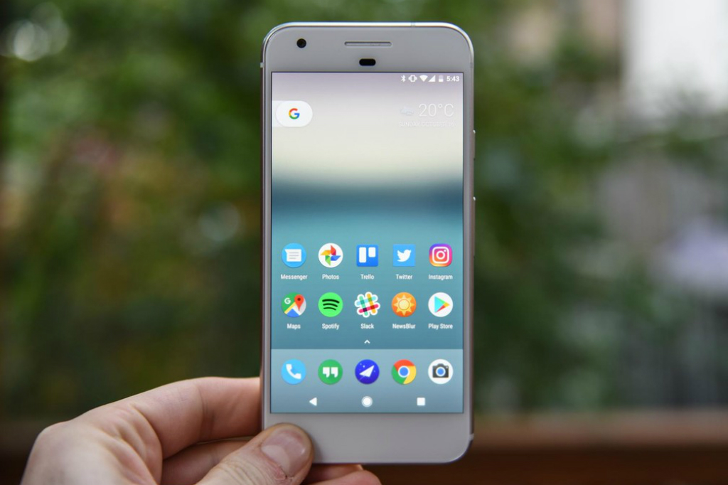 Google membantah tengah mempersiapkan dan akan meluncurkan ponsel Pixel versi terjangkau.