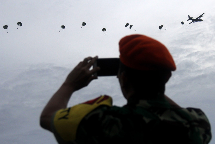 Paskhas Ikut Perkuat Pengamanan Bandara Bali Jelang Kedatangan Raja Salman