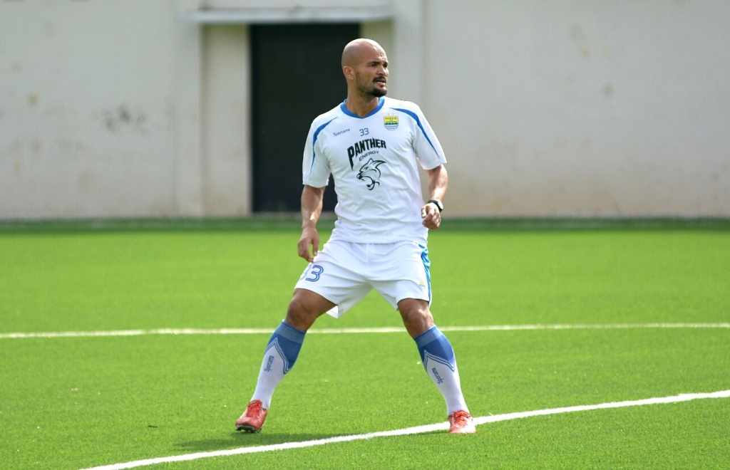 Striker Persib Bandung, Sergio van Dijk