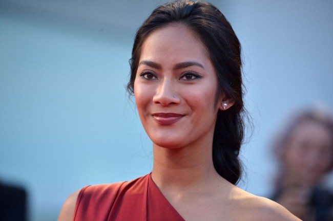 Tara Basro Kampanyekan Minum Air Putih