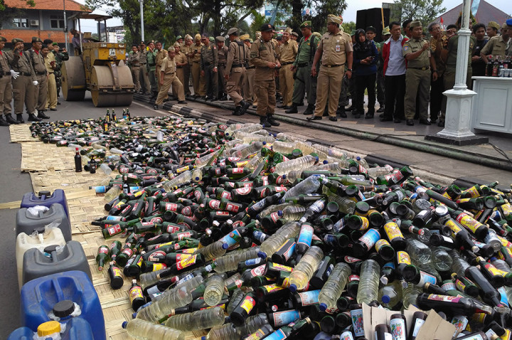 3.500 Botol Miras Dimusnahkan di Kendal