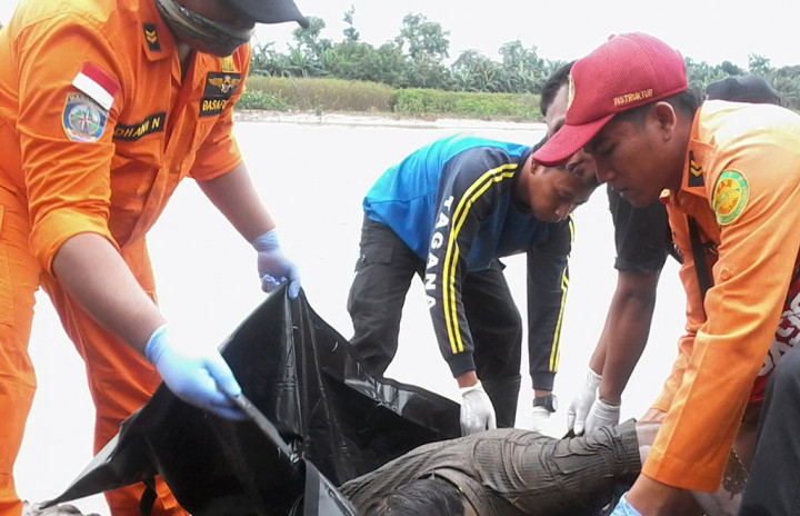 Mayat Terapung di Sungai Bungpis Gegerkan Warga