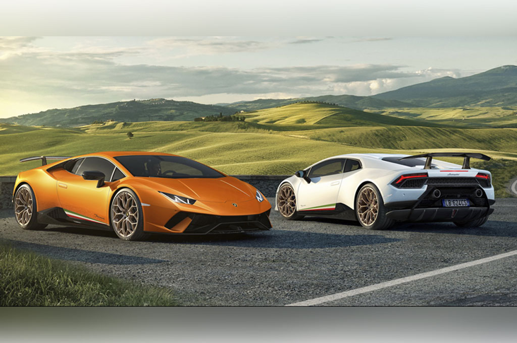 Lamborghini Huracan Performante diperkenalkan pertama kali di Geneva Motor Show 2017. Lamborghini.