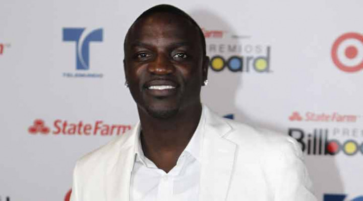 Besok, Akon Tampil di Jakarta Bantu Suku Anak Dalam