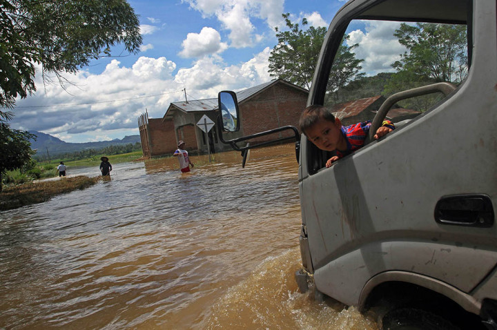 130 Gardu Listrik Dipulihkan Pascabanjir Lima Puluh Kota