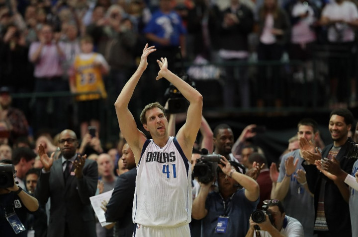 Mavericks Bungkam Lakers, Dirk Nowitzki Torehkan 30.000 Poin