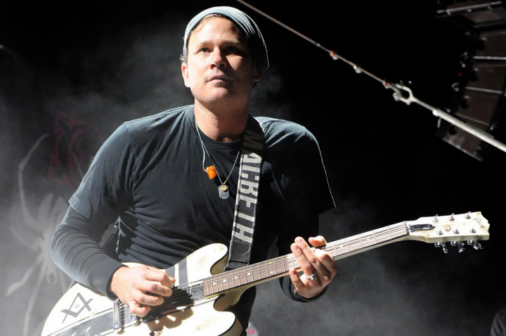 Tom DeLonge Bicara Kemungkinan Kembali ke Blink-182