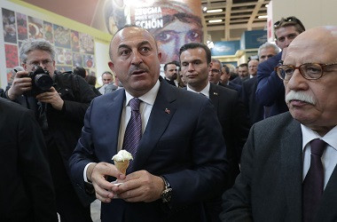 Jelang Referendum Turki, Menlu Cavusoglu Dilarang Datang ke Belanda