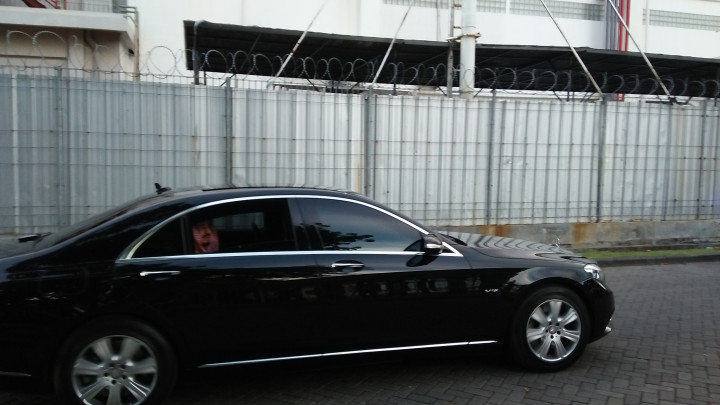 <i>'Syukur-syukur Raja Buka Jendela Mobil'</i>