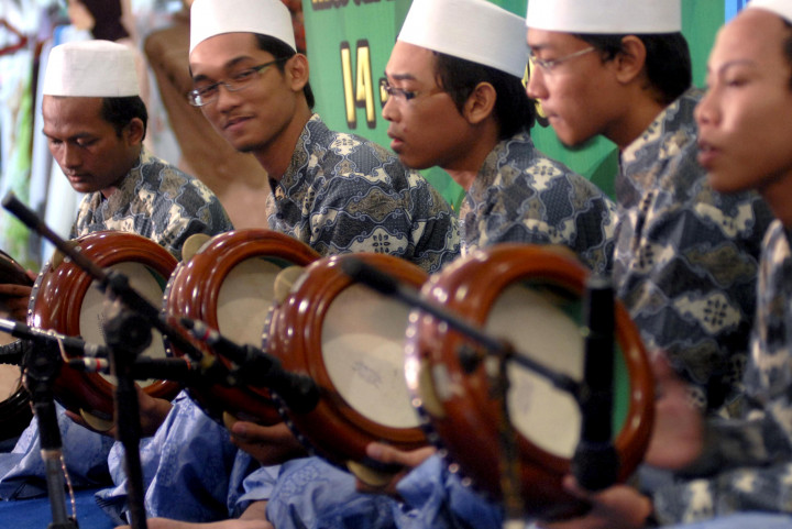 Antara Alunan Gambus dan Hadrah