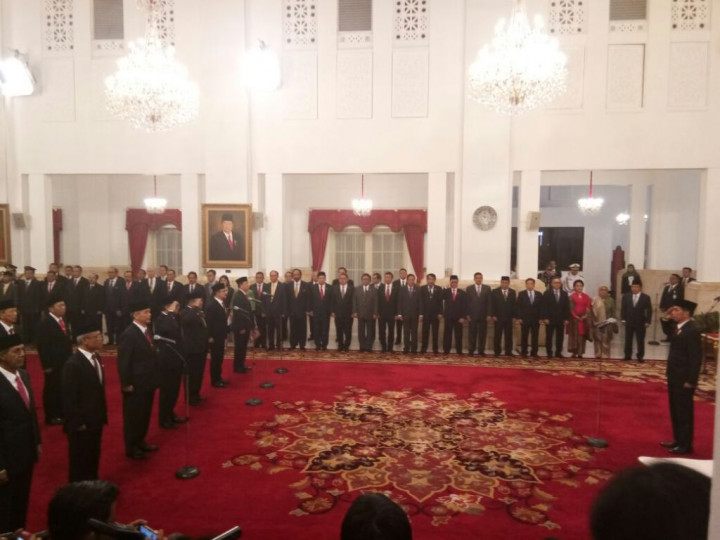 Presiden Lantik 17 Dubes
