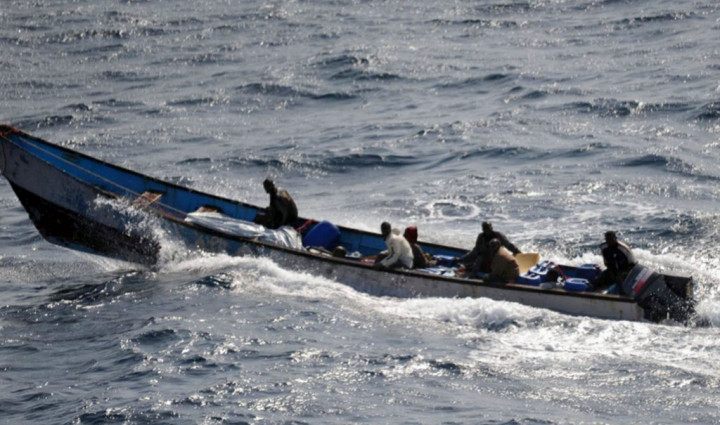 Perompak Bajak Kapal Barang di Lepas Pantai Somalia