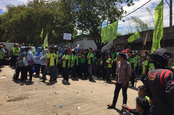 Ratusan Buruh Pemintal Benang di Tangerang Mogok Kerja