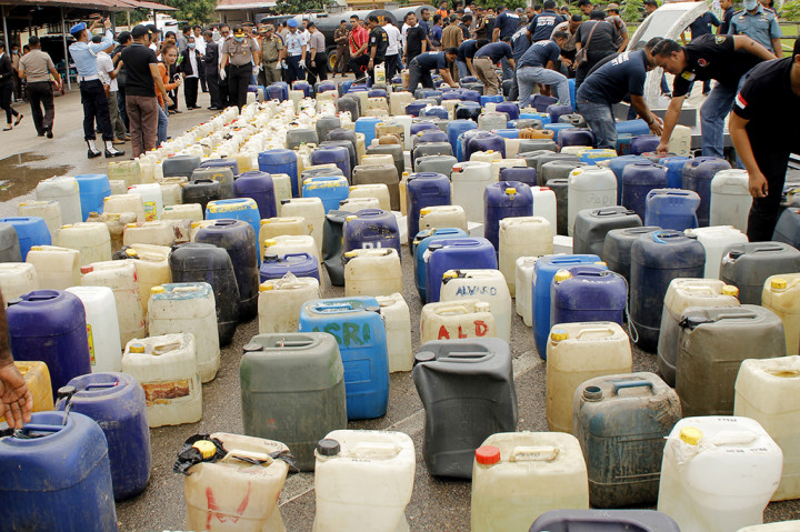 Polda NTT Musnahkan 14 Ton Miras