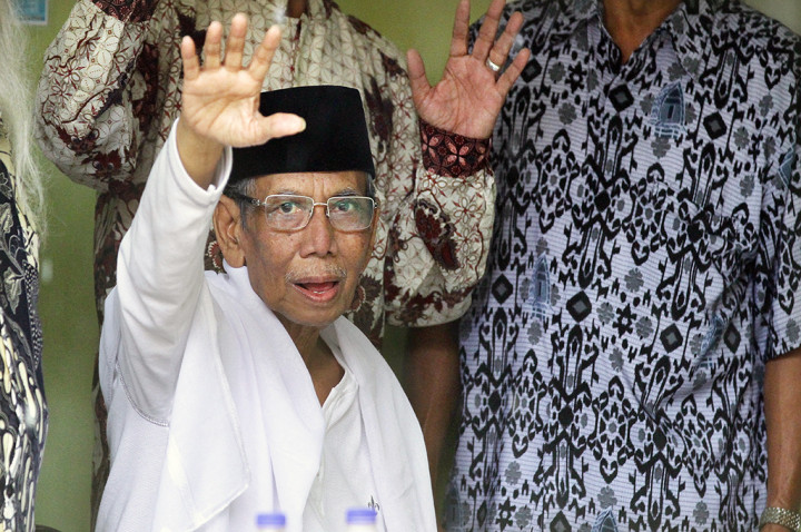 <i>Almarhum Hasyim Muzadi Sosok Santun</i>