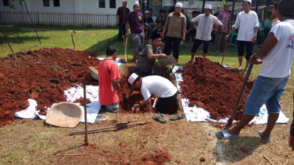 Pusara yang disiapkan untuk jenazah K.H. Hasyim Muzadi. Foto-foto: Metrotvnews.com/Whisnu