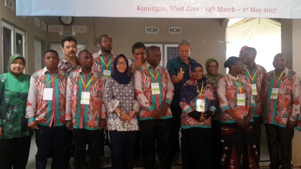 Kegiatan penyuluhan bertani bagi warga Afrika di Kuningan, Jabar. (Foto: ANTARA)