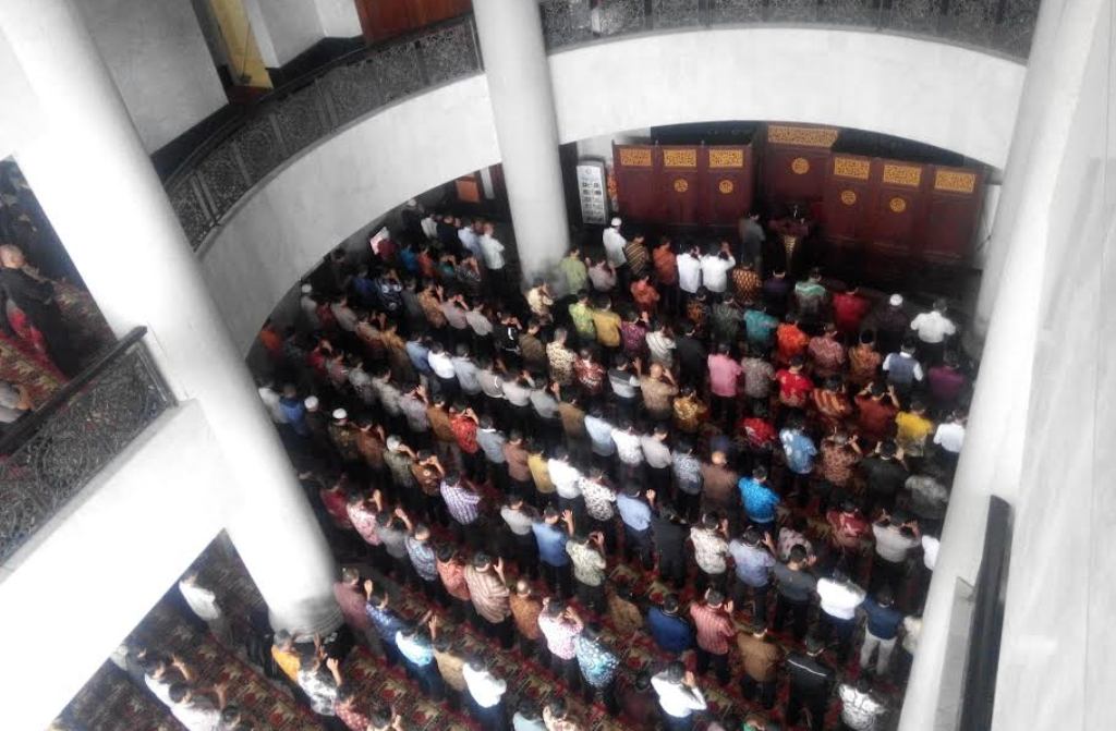 Salat Ghaib untuk almarhum Hasyim di MK--Metrotvnews.com/M Rodhi Aulia