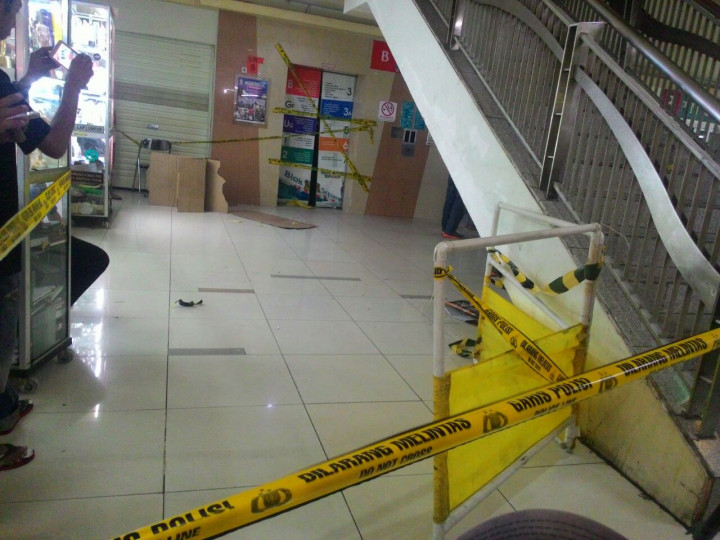 Kapastitas Lift Blok M Square 24 Orang Diisi 35