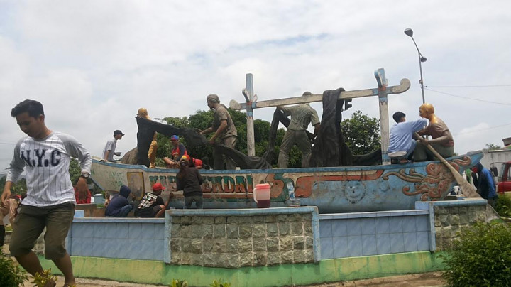 Pemuda Kendal Swadaya Perbaiki Ikon Kota