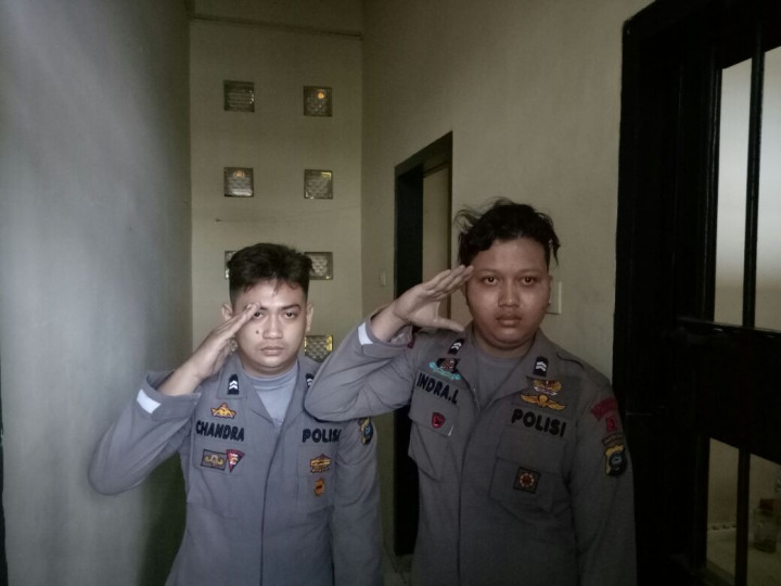 Brimob Sumut Tangkap 'Polisi' saat Razia Liar