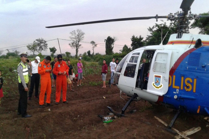 Helikopter Mendarat Darurat di Kabupaten Tangerang