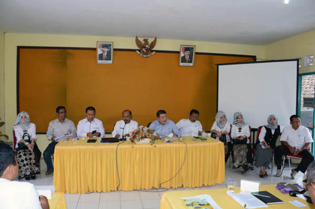 Kunjungan Komisi A DPRD Kabupaten Malang ke salah satu panitia Pilkades -- MTVN/Aditya Mahatva Yodha