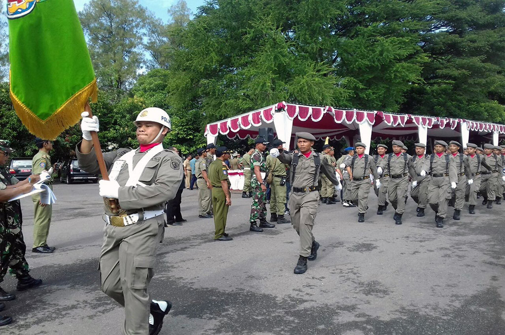 Acara hari jadi Satpol PP dan Linmas di Stadion Manahan Solo, Jawa Tengah -- MTVN/Pythag Kurniati