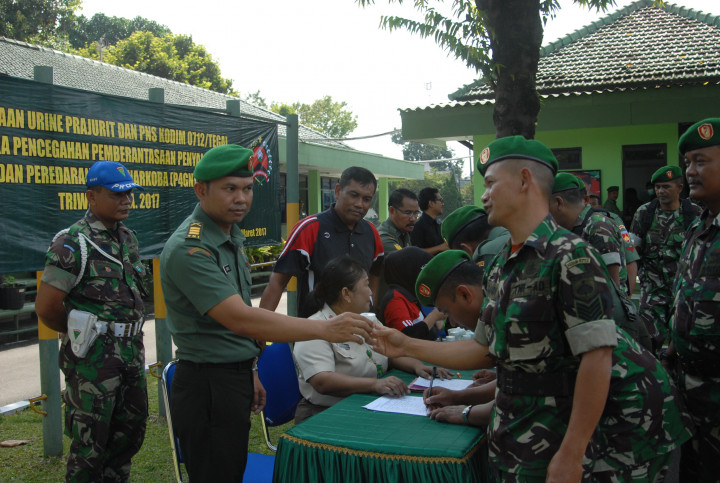 BNN Tegal Tes Urine Ratusan Prajurit TNI