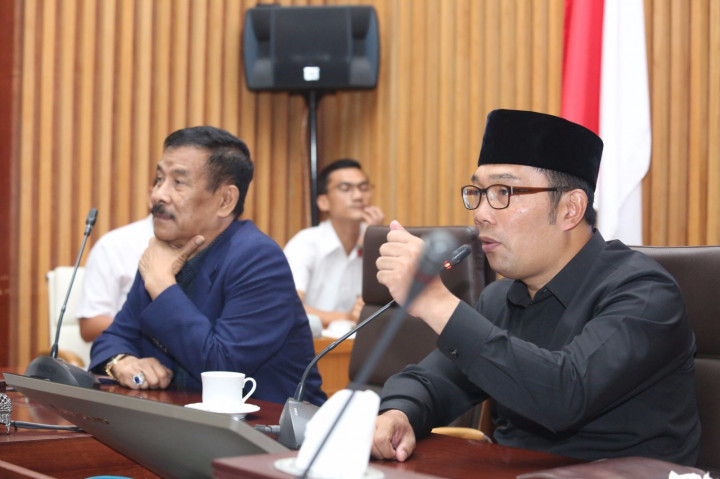 Emil Buka Peluang Kembali Pimpin Bandung