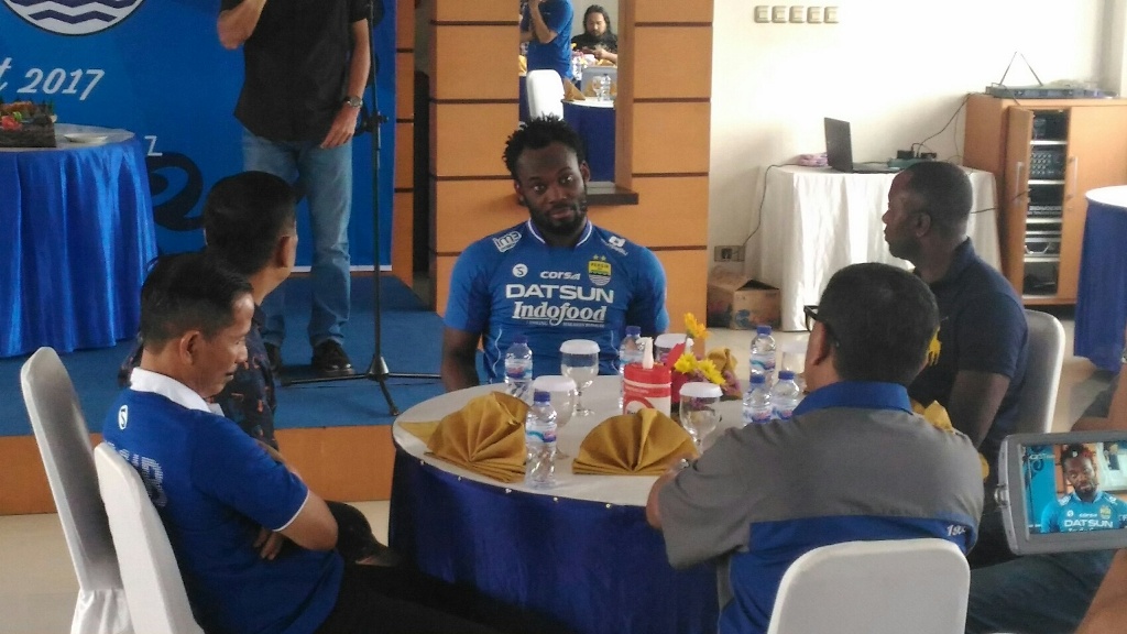 Michael Essien saat diperkenalkan sebagai penggawa baru Persib Bandung (Foto: MTVN/Roni Kurniawan)