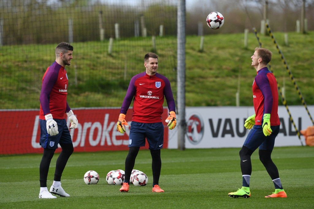 Penggawa Inggris bersiap hadapi Jerman. (Foto: AFP/ Paul Ellis)