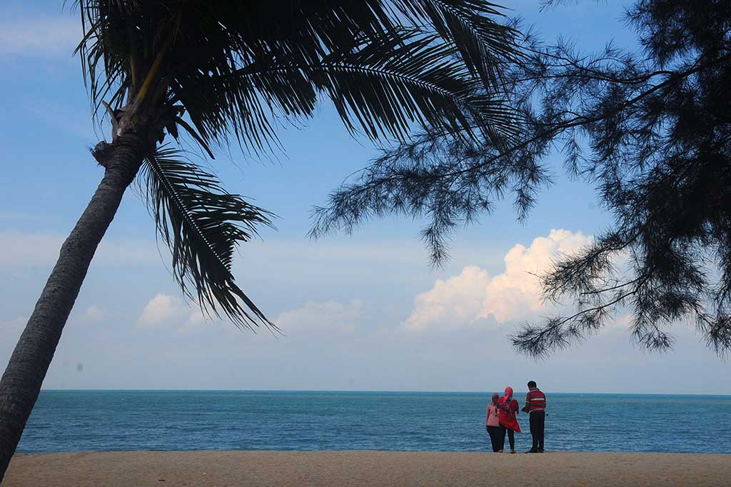 Indahnya Destinasi Wisata Pantai Tikus Emas