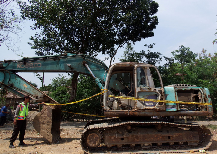 Hasil Tambang Ilegal Disetor ke BUMN Konstruksi