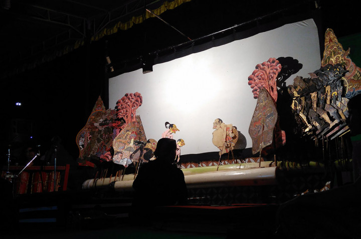 Pesan Merawat Beningnya Air Melalui Wayang