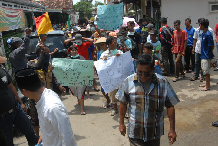 Pembangunan Tol di Tegal Didemo Warga