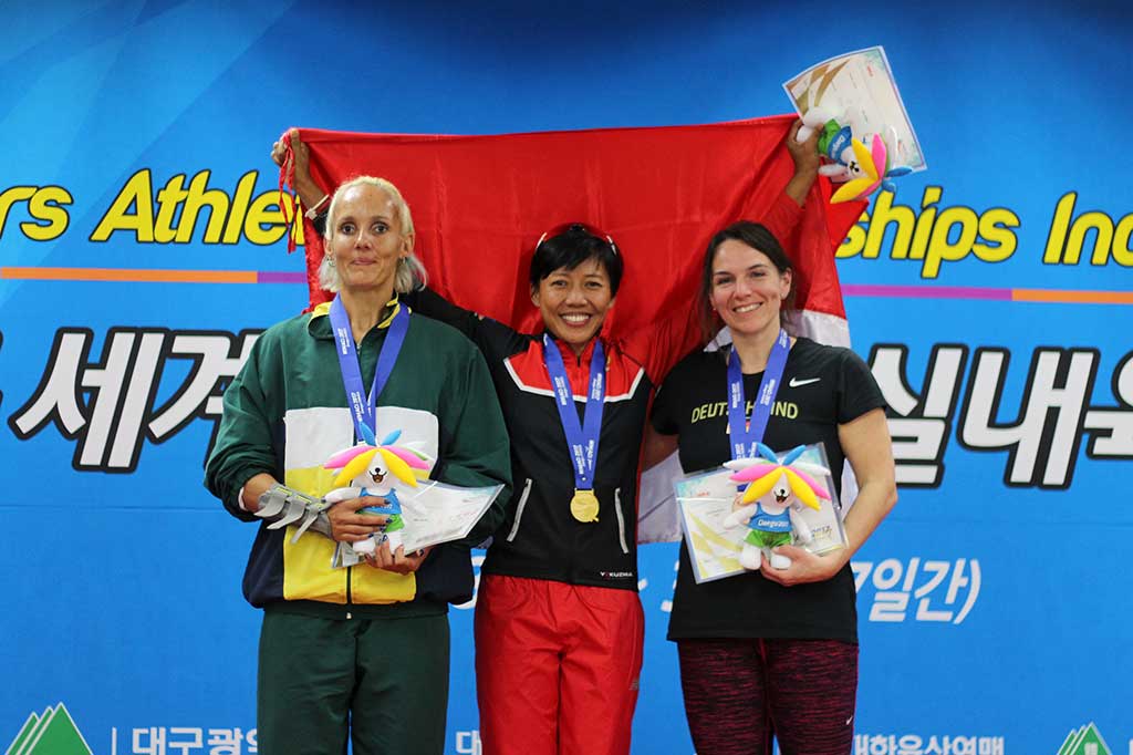 Dedeh Erawati Raih Emas 60 Meter Lari Gawang