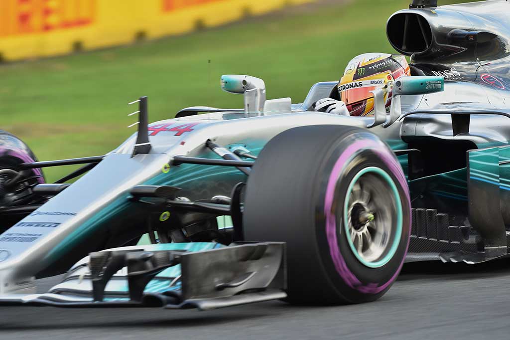 Hamilton Raih Pole Position di GP Australia