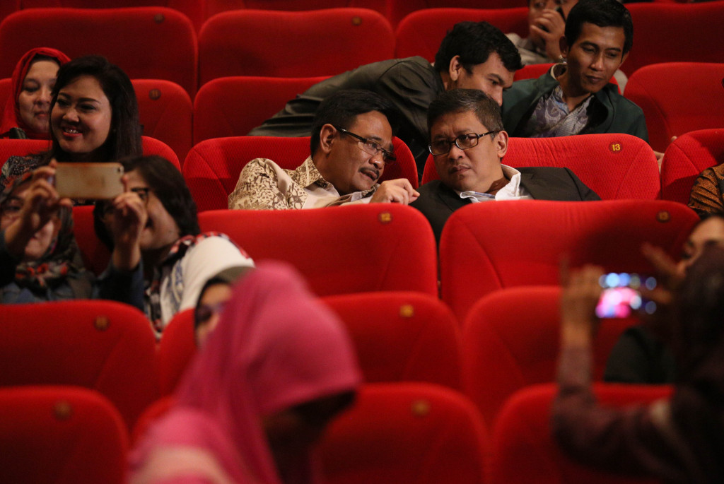 Djarot dan Istri Nonton Bareng <i>Bid'ah Cinta</i>