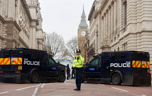 Polisi Inggris Rilis Foto Penyerang Westminster